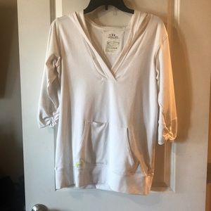 Under armour 3/4 sleeve hoodie with pocket